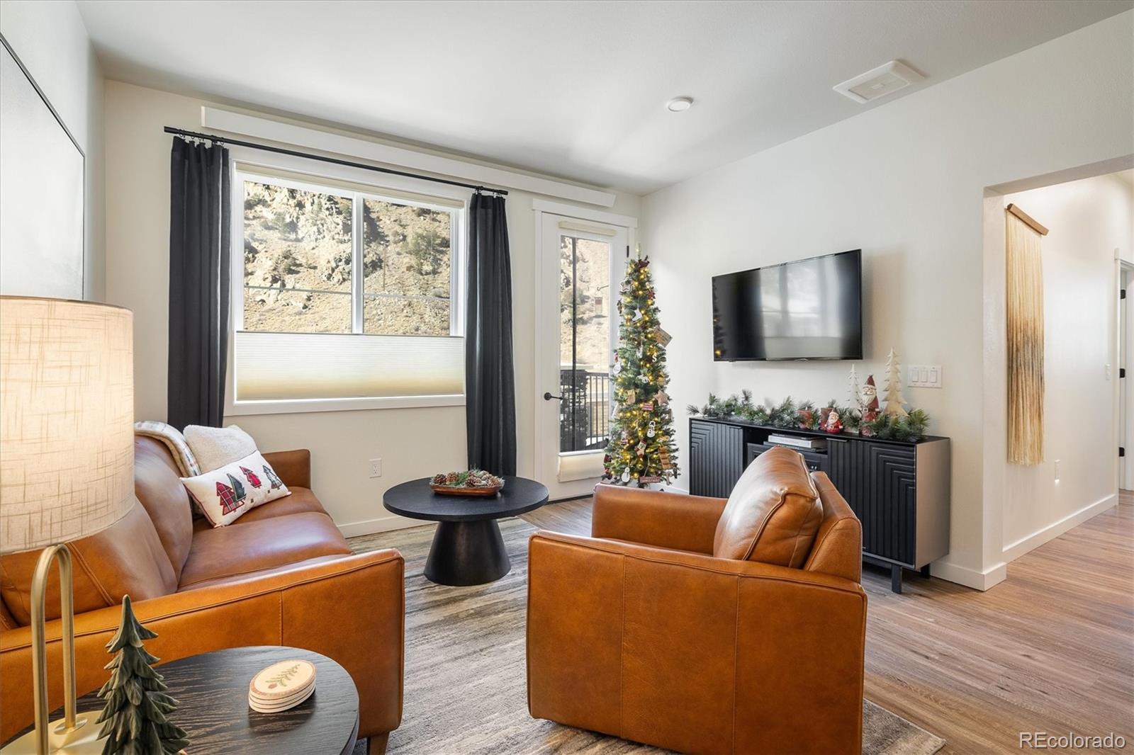 2121 Hummingbird Way 201