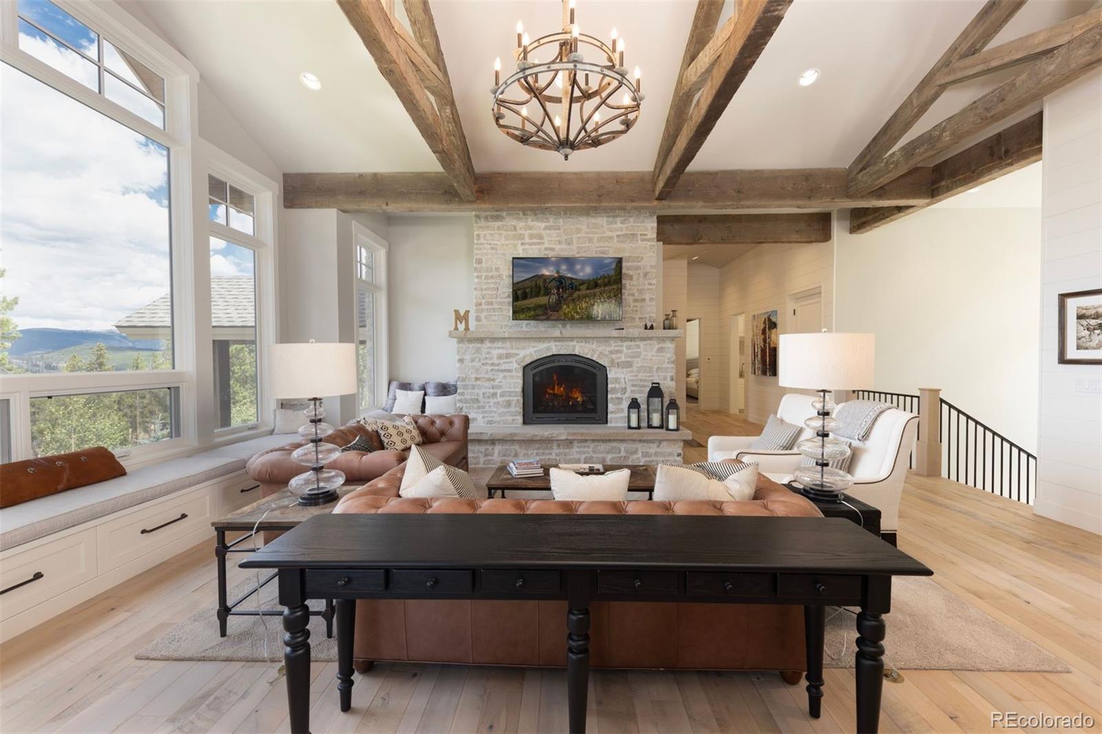 1129 Discovery Hill Drive