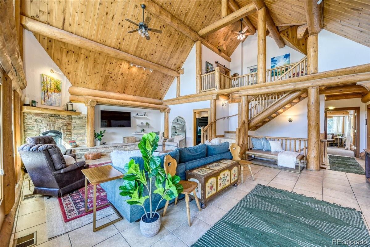 514 Blue Flag Circle