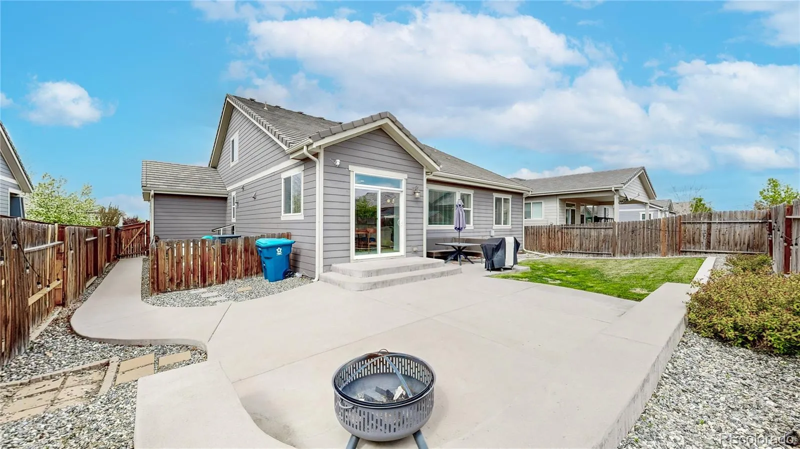 Commerce City, Colorado 80022, United States, 3 Bedrooms Bedrooms, ,2 BathroomsBathrooms,Residential,Pending,119231