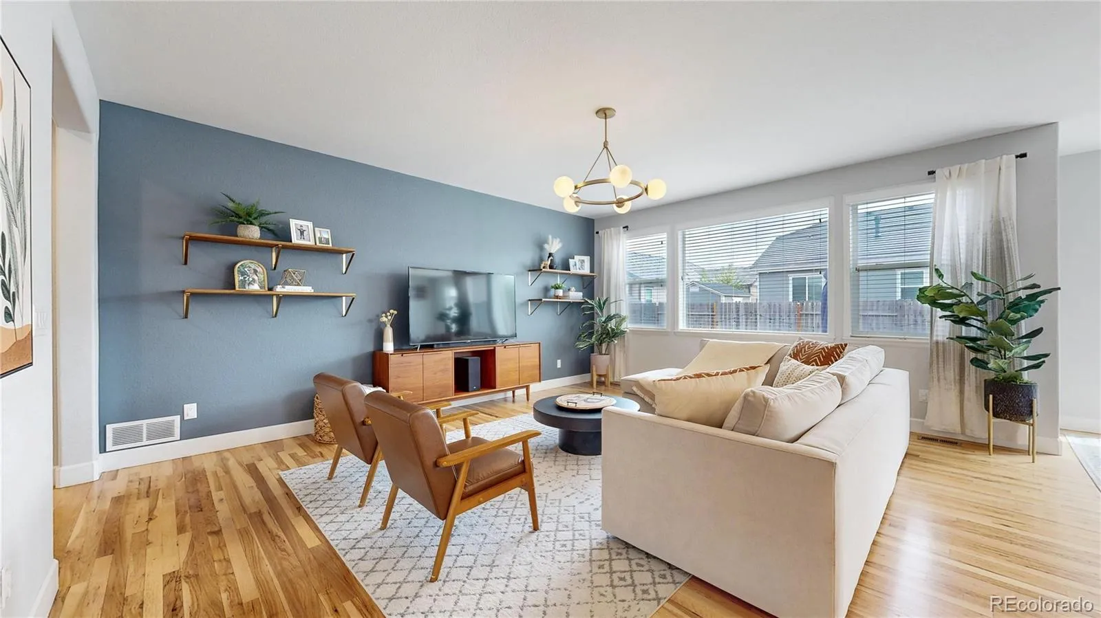 Commerce City, Colorado 80022, United States, 3 Bedrooms Bedrooms, ,2 BathroomsBathrooms,Residential,Pending,119231