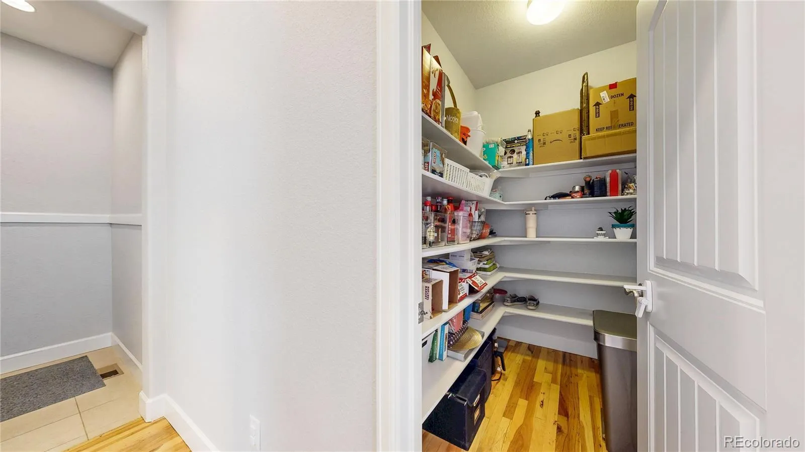 Commerce City, Colorado 80022, United States, 3 Bedrooms Bedrooms, ,2 BathroomsBathrooms,Residential,Pending,119231