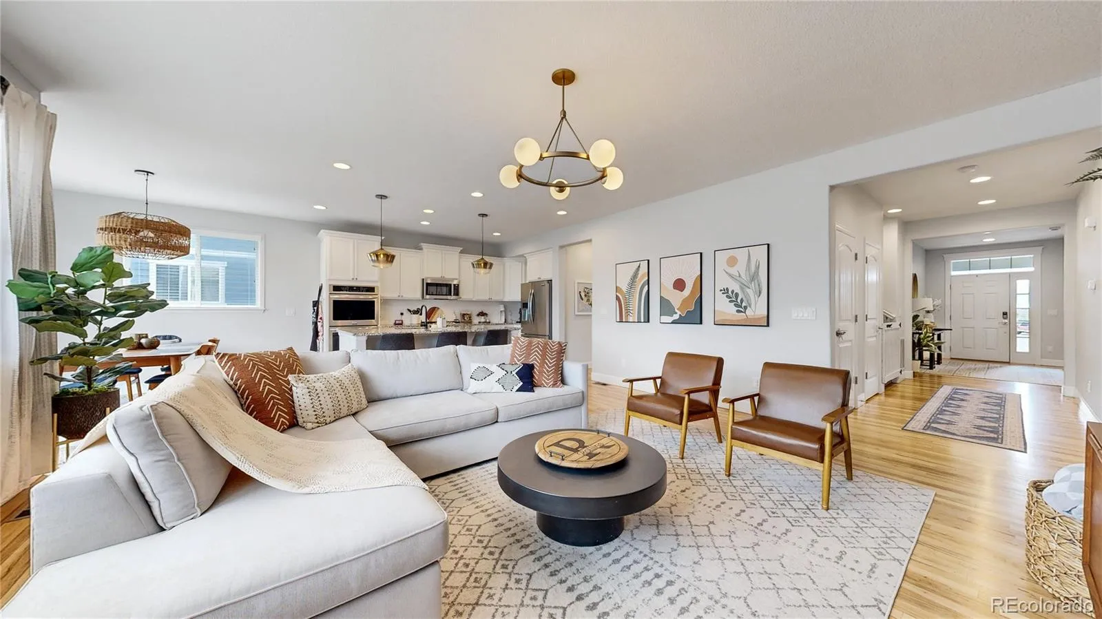 Commerce City, Colorado 80022, United States, 3 Bedrooms Bedrooms, ,2 BathroomsBathrooms,Residential,Pending,119231