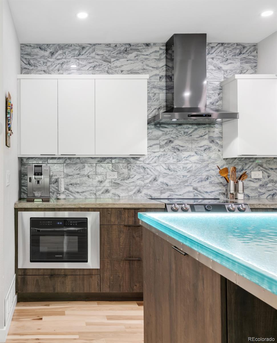 3295 Blake Street 102