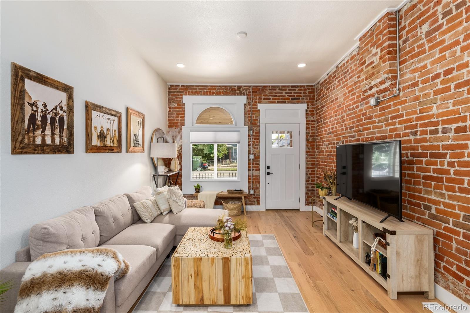 3543 N Williams Street