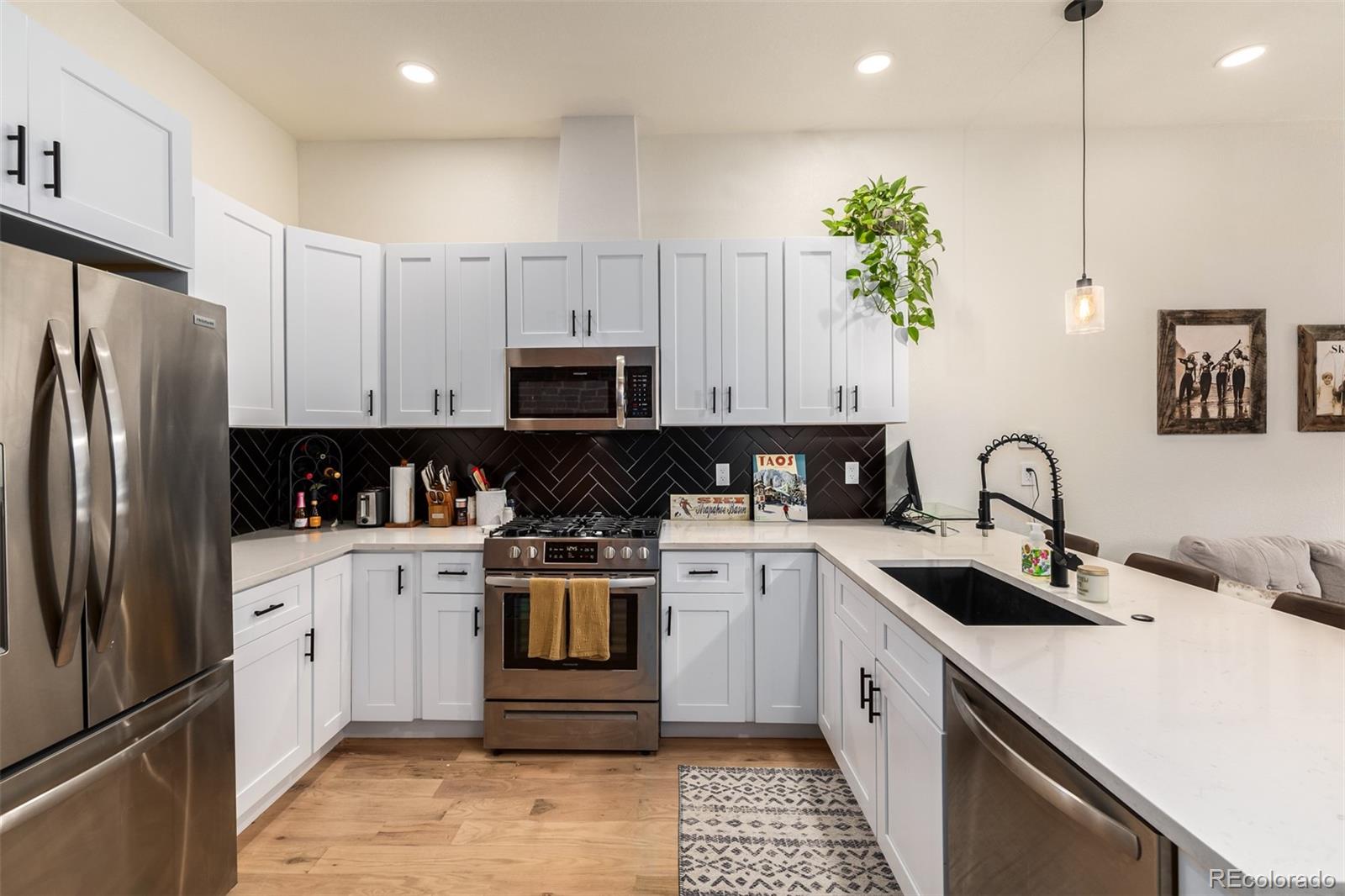 3543 N Williams Street