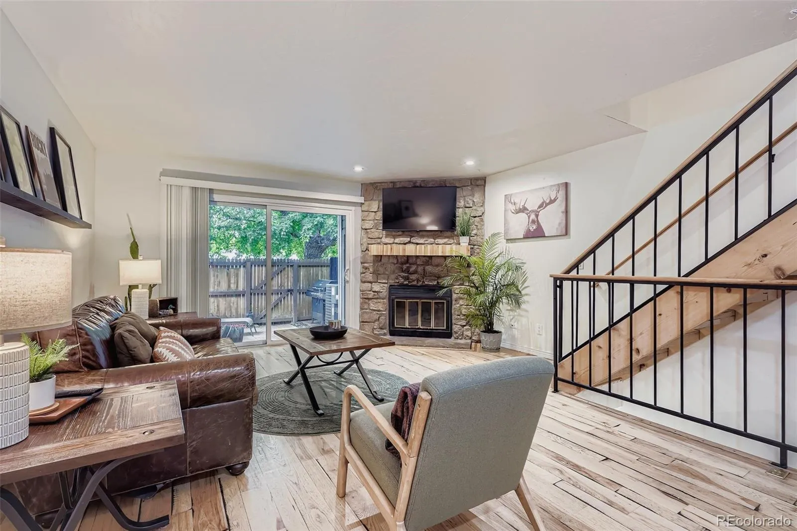 Lakewood, Colorado 80228, United States, 3 Bedrooms Bedrooms, ,2 BathroomsBathrooms,Residential,Active,201955