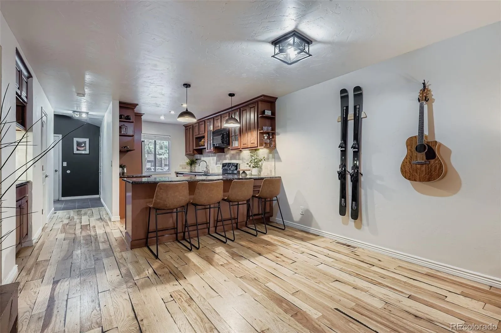 Lakewood, Colorado 80228, United States, 3 Bedrooms Bedrooms, ,2 BathroomsBathrooms,Residential,Active,201955