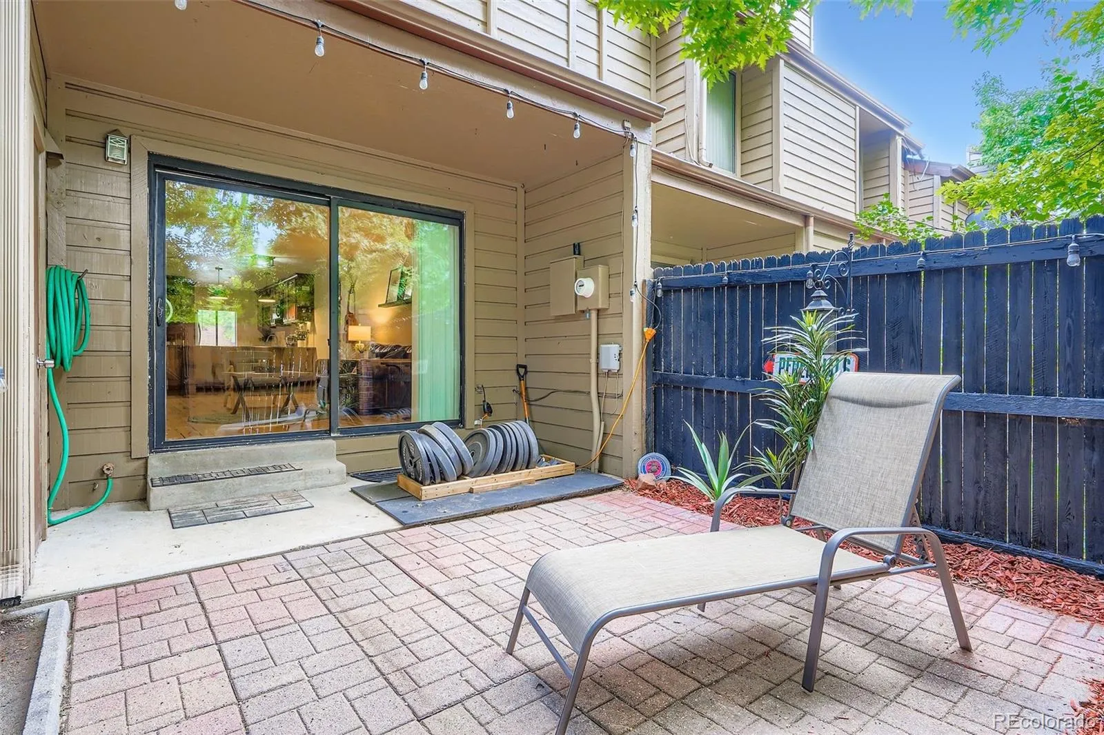 Lakewood, Colorado 80228, United States, 3 Bedrooms Bedrooms, ,2 BathroomsBathrooms,Residential,Active,201955