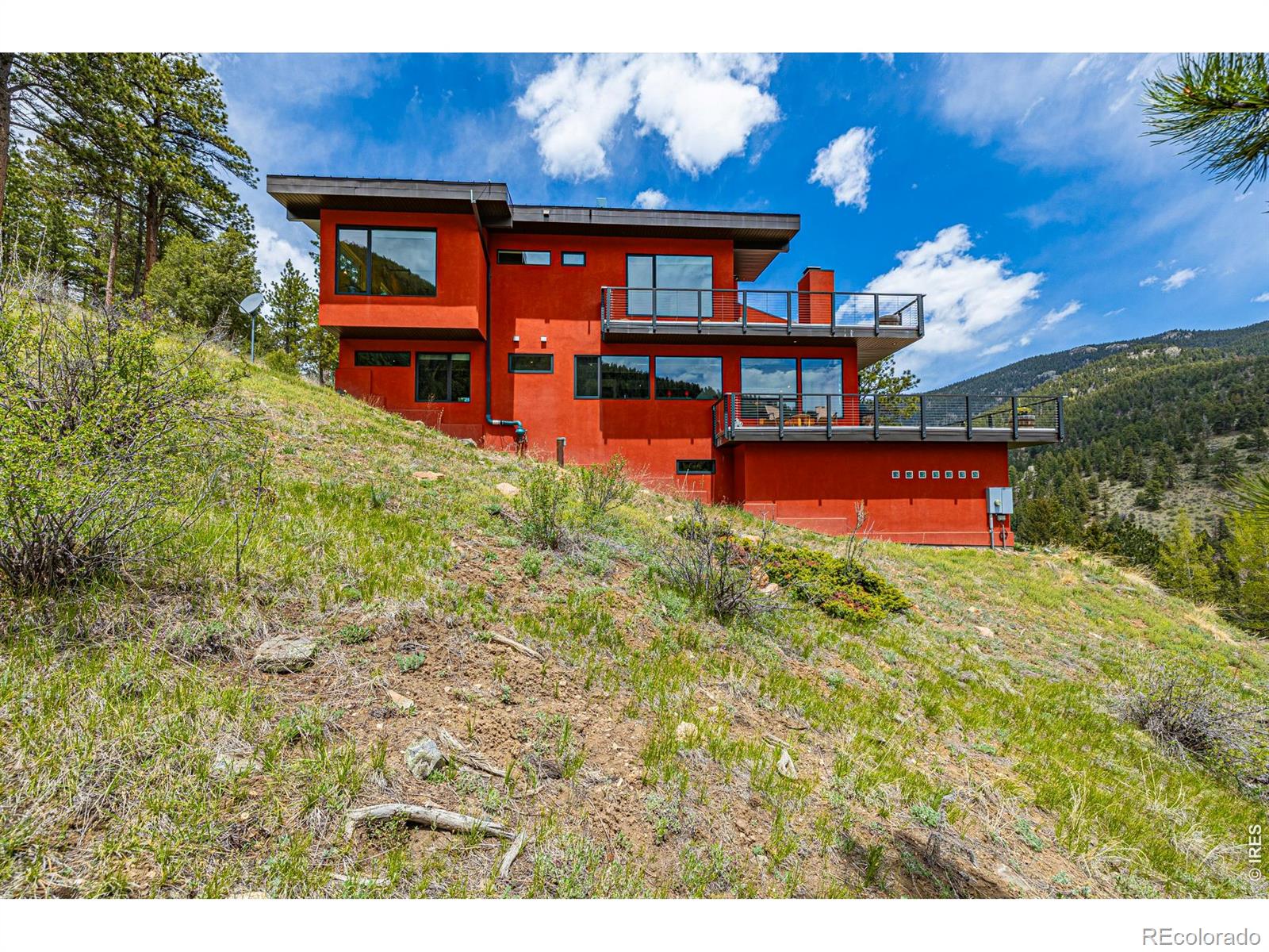 5896 Peregrine Trail