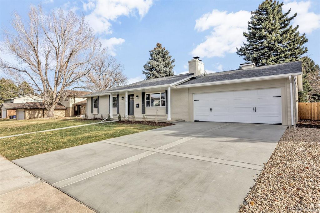 Photo of 7652 S Gallup Court, Littleton, CO 80120 (MLS # 7463220)
