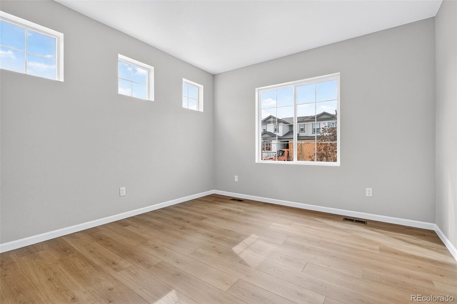 4334 Ridgewalk Point