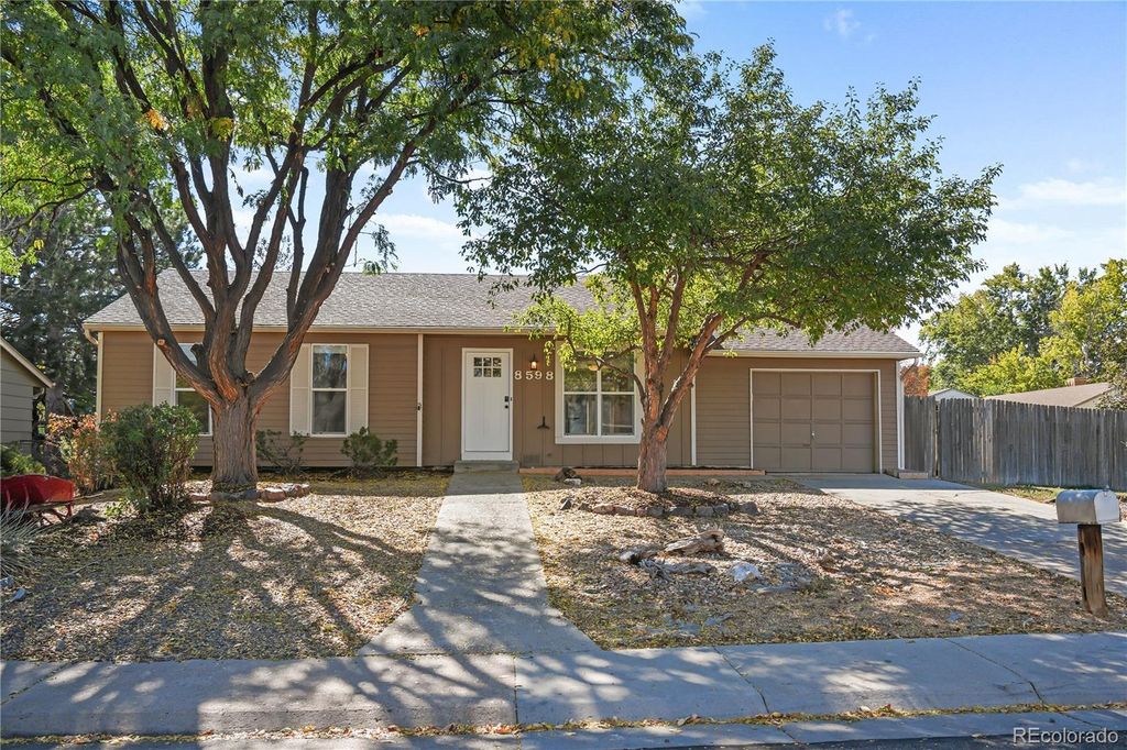 Photo of 8598 W Dartmouth Place, Lakewood, CO 80227 (MLS # 6028421)