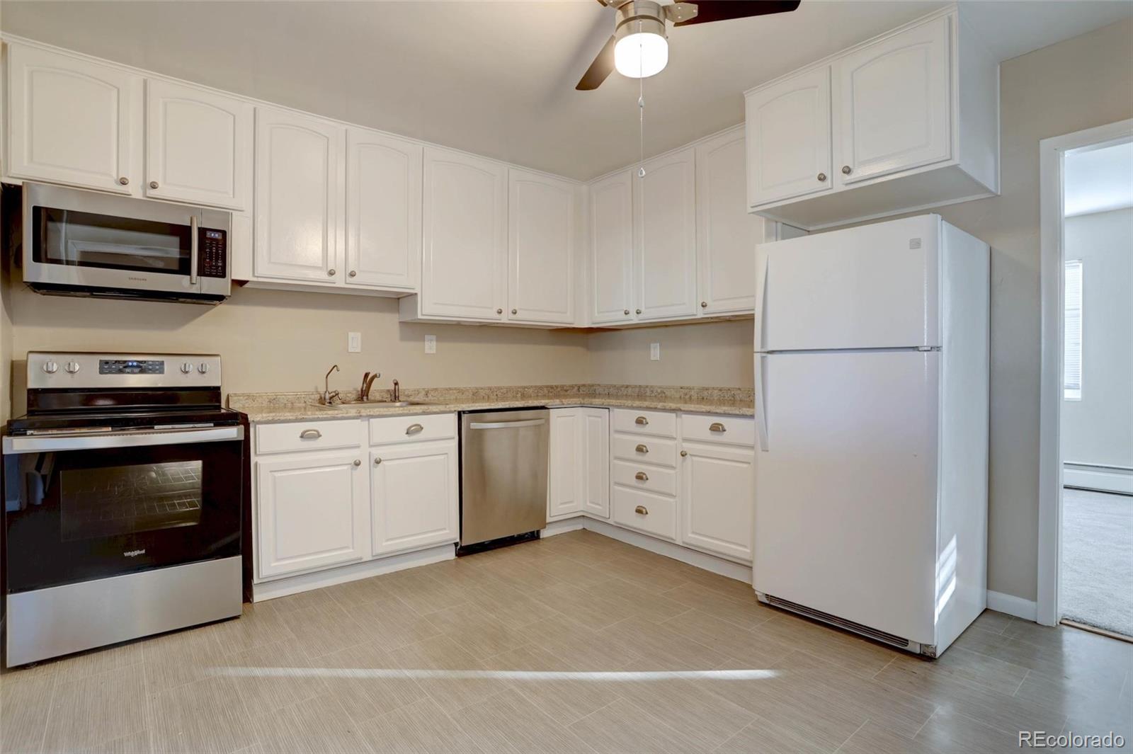 731 Uvalda Street, Aurora, CO, 80011 2 731 Uvalda Street