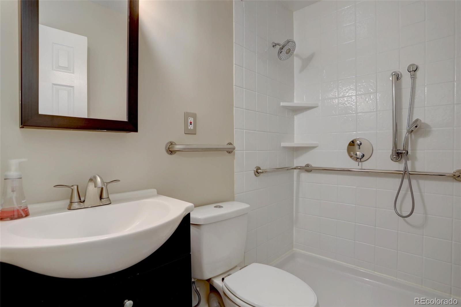731 Uvalda Street, Aurora, CO, 80011 3 731 Uvalda Street