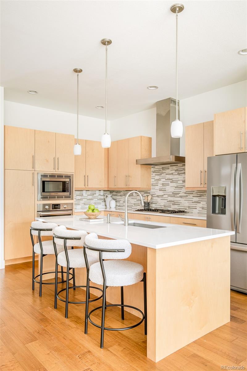 5054 Valentia Street 103