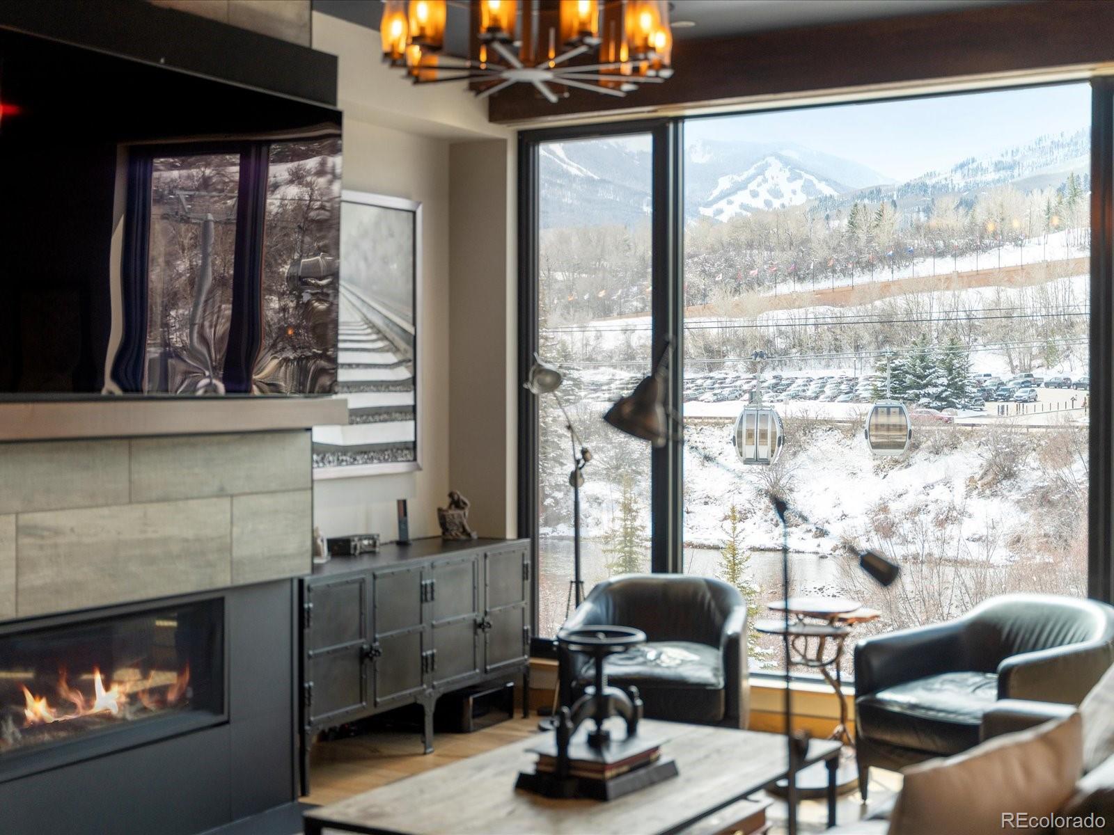 1 Waterfront Way 204