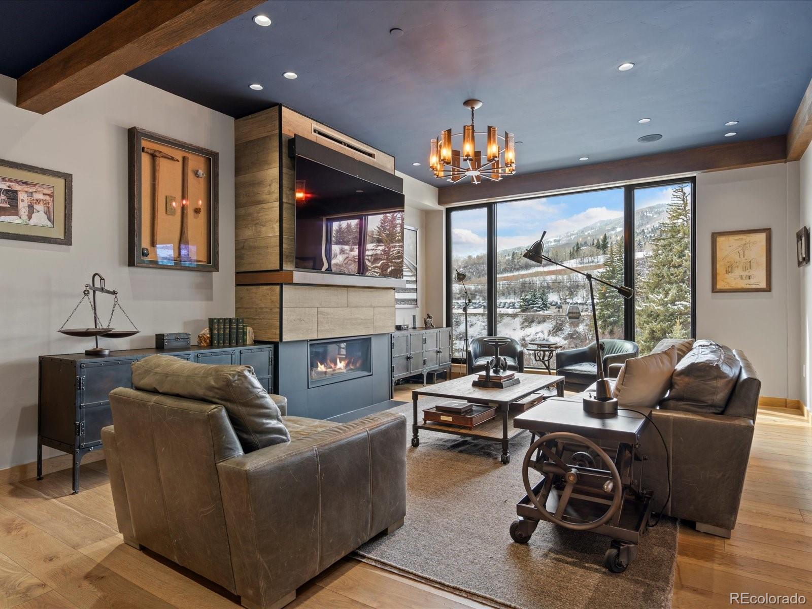 1 Waterfront Way 204