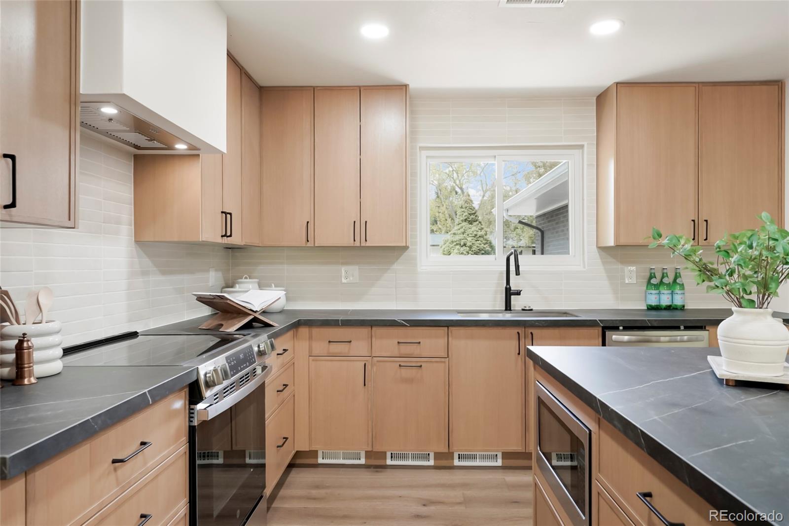 3352 Vivian Drive