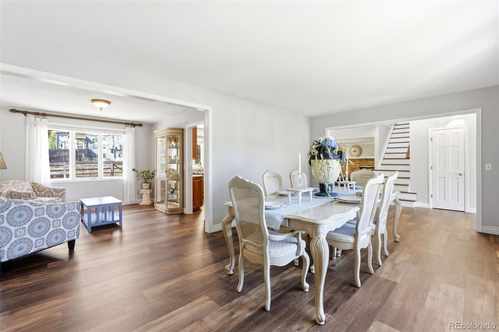 7018 W Elmhurst Avenue