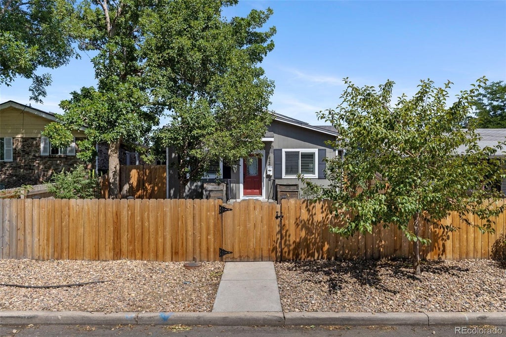 Photo of 1424 Tamarac Street, Denver, CO 80220 (MLS # 8888528)