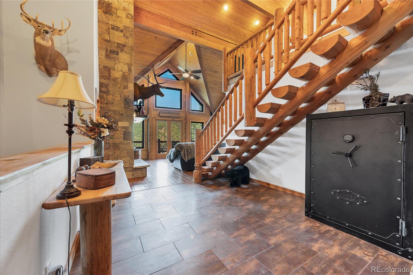 1055 Saddleback Drive