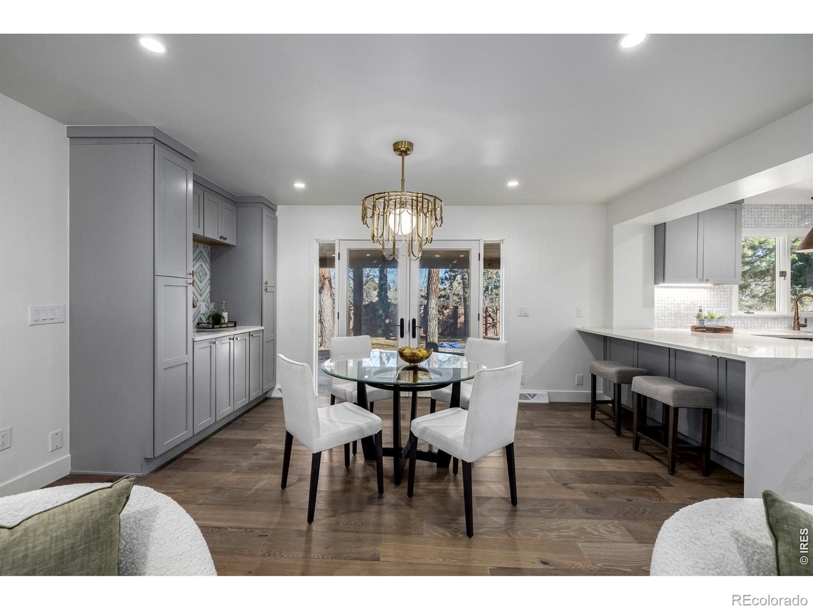 3 E Belleview Drive