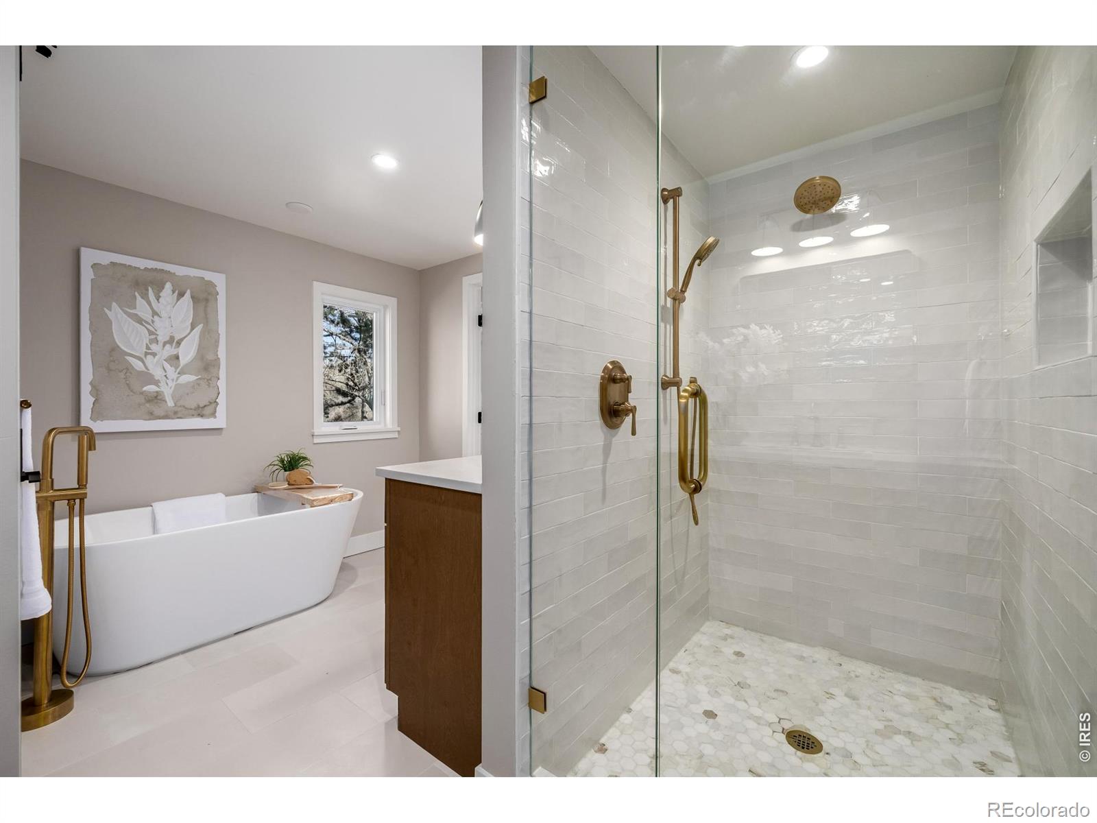 3 E Belleview Drive