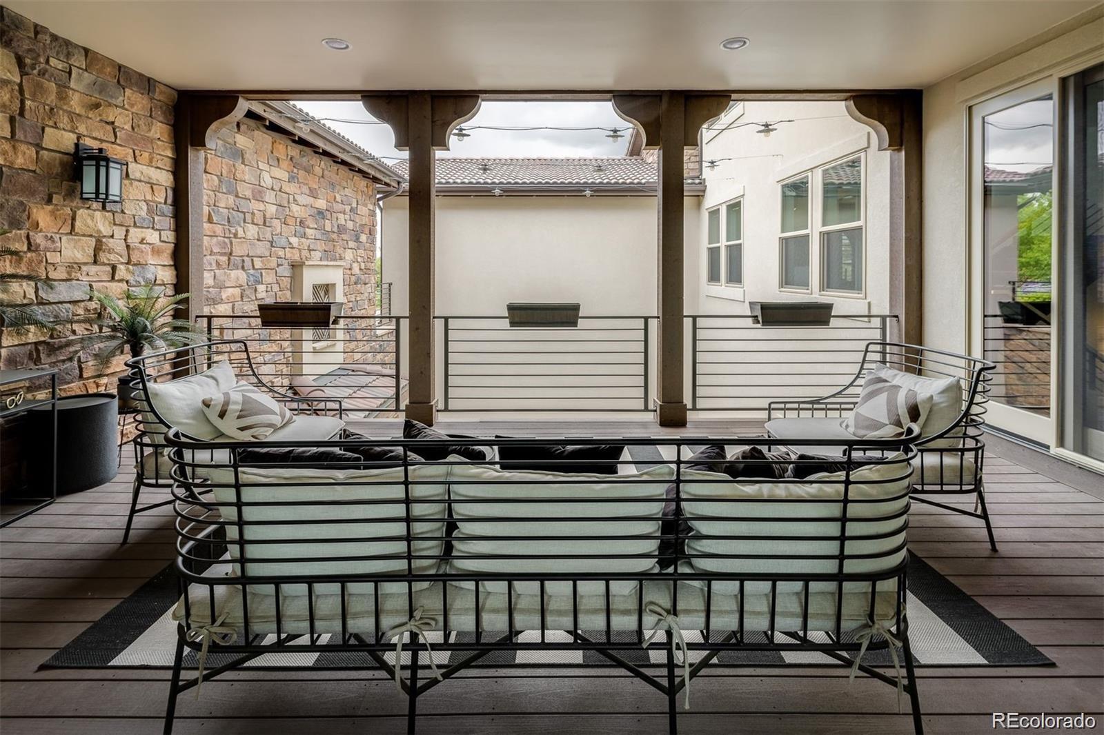 9486 E Winding Hill Avenue