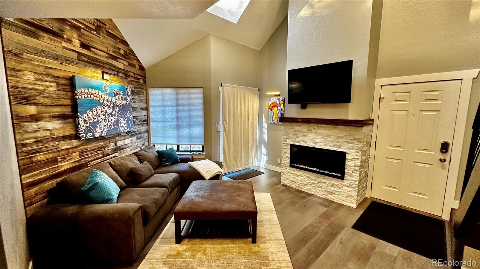 5922 Gunbarrel F