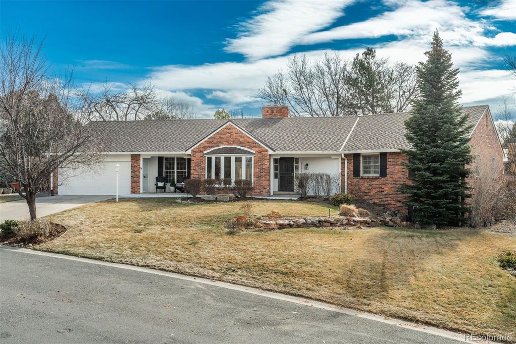 Photo of 5770 E Nassau Place, Englewood, CO 80111 (MLS # 4163069)