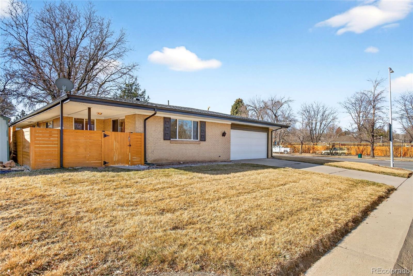 1880 S Monaco Parkway