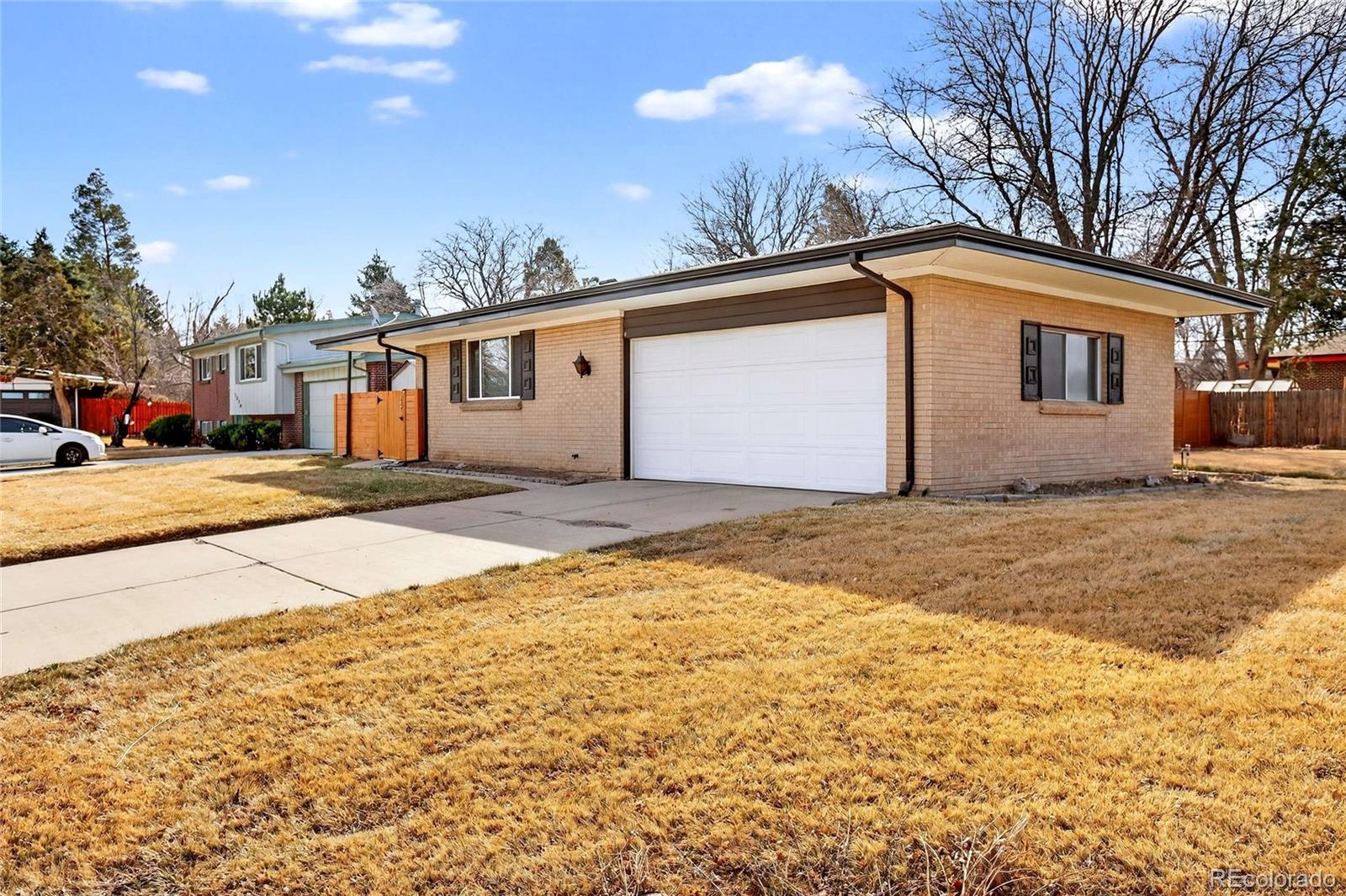 1880 S Monaco Parkway