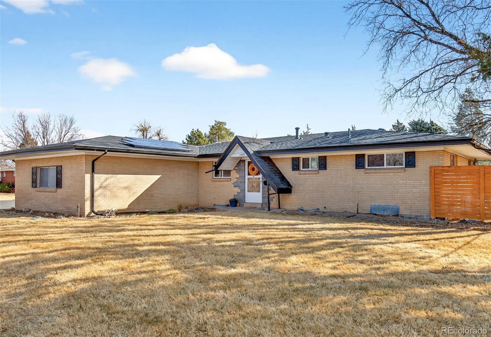 1880 S Monaco Parkway