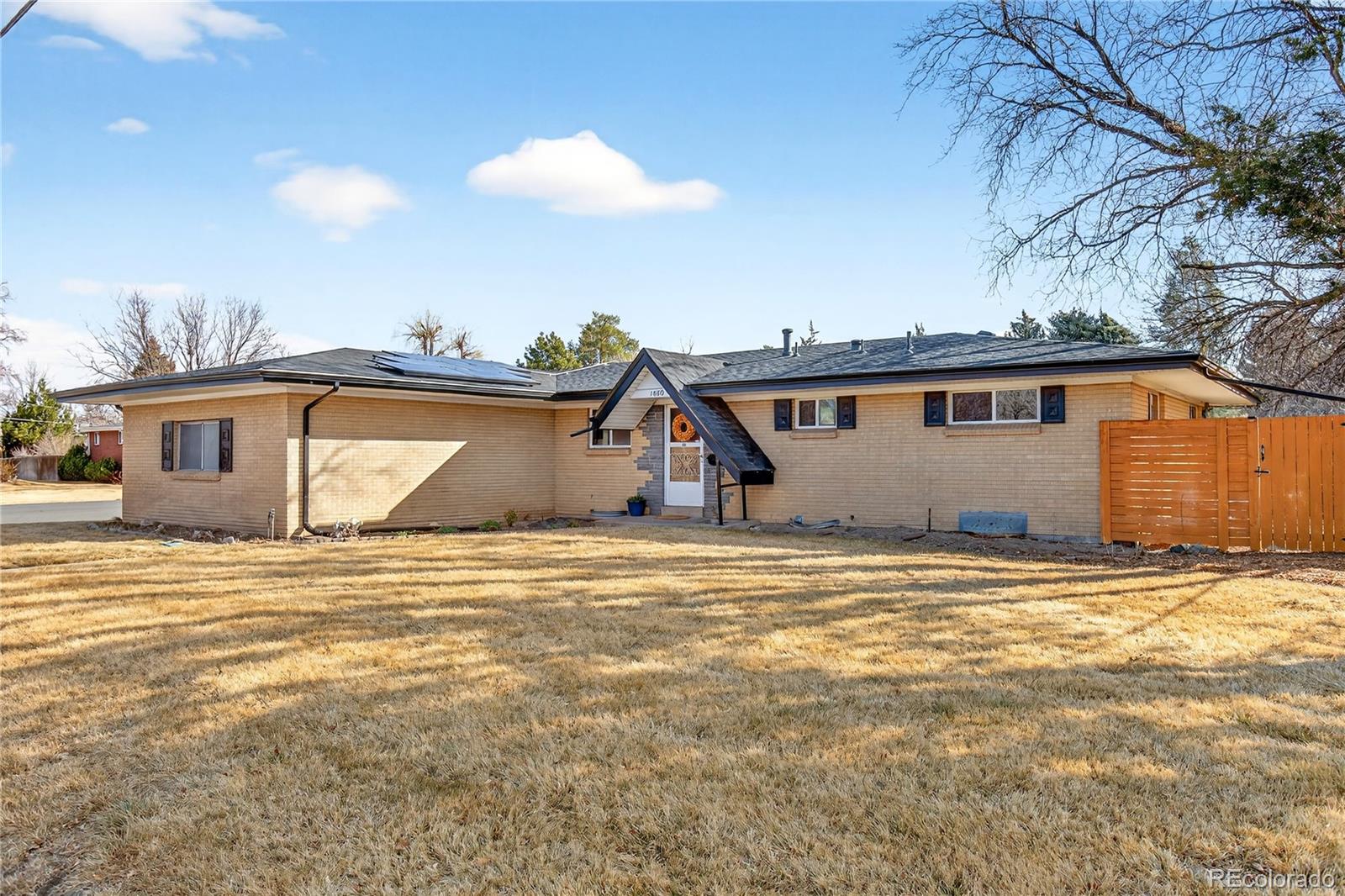 1880 S Monaco Parkway