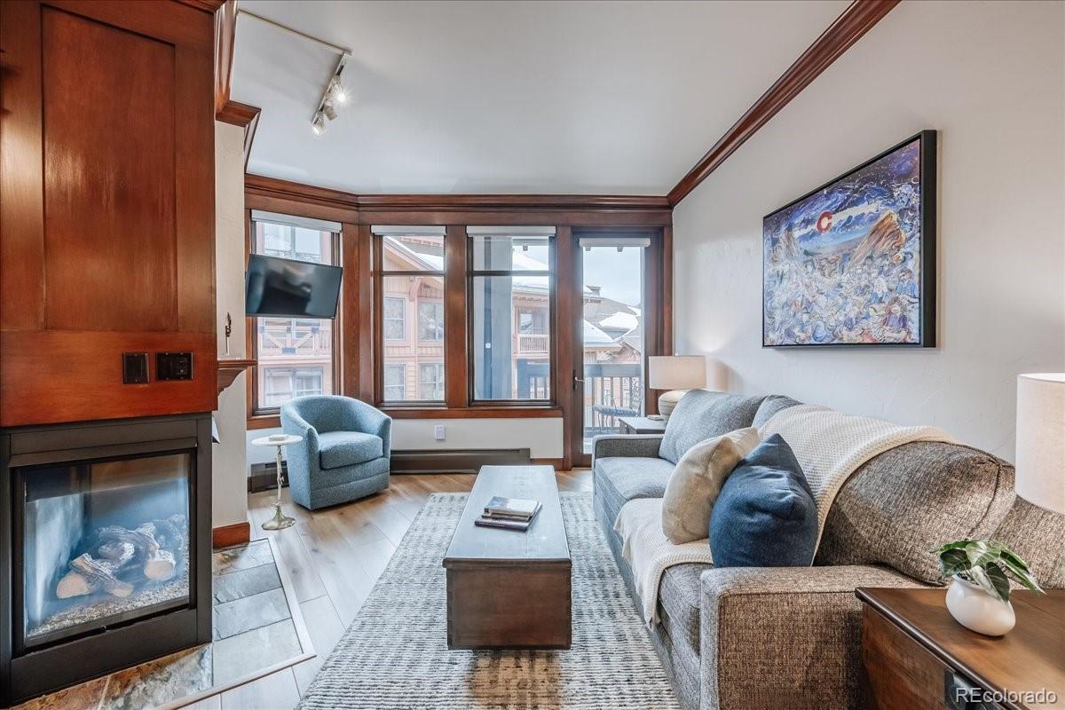 176 Copper Circle 406