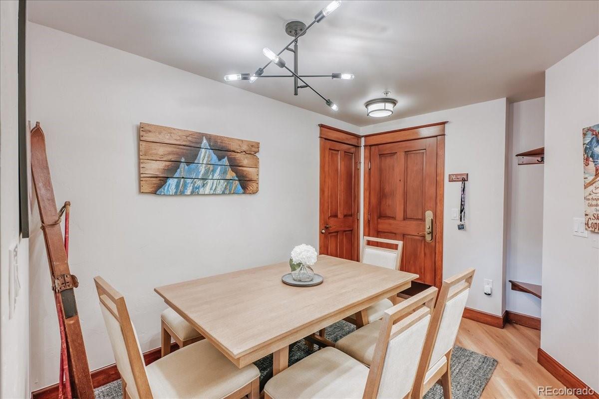 176 Copper Circle 406