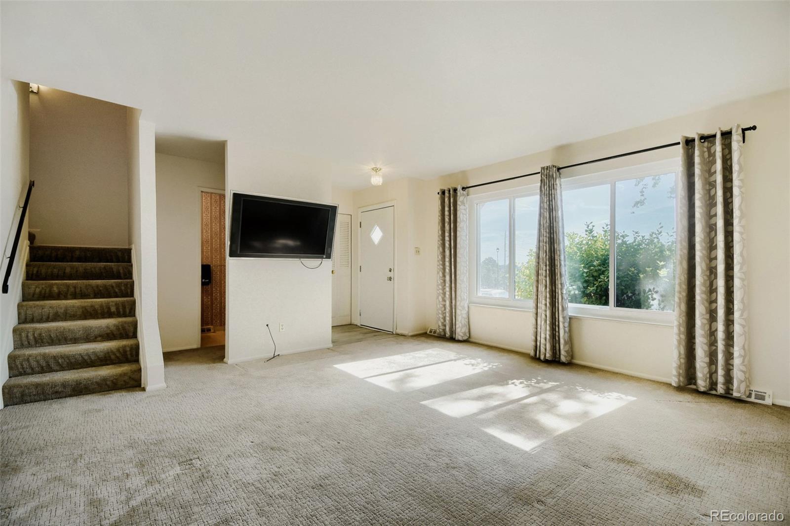 8783 Santa Fe Drive