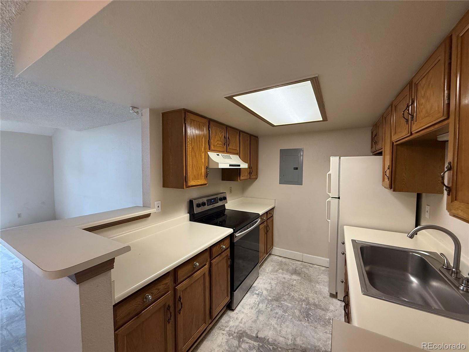931 S Zeno Way 106