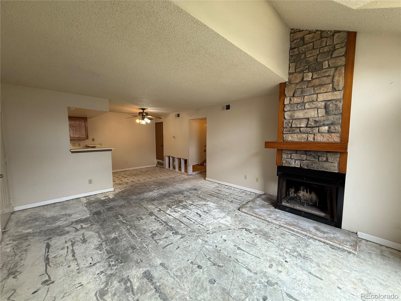 931 S Zeno Way 106