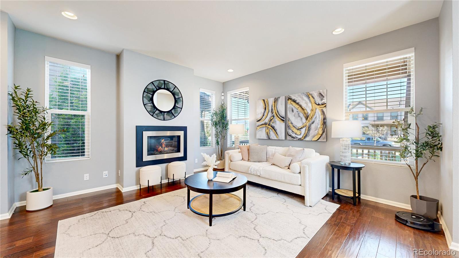 7932 E 49th Place