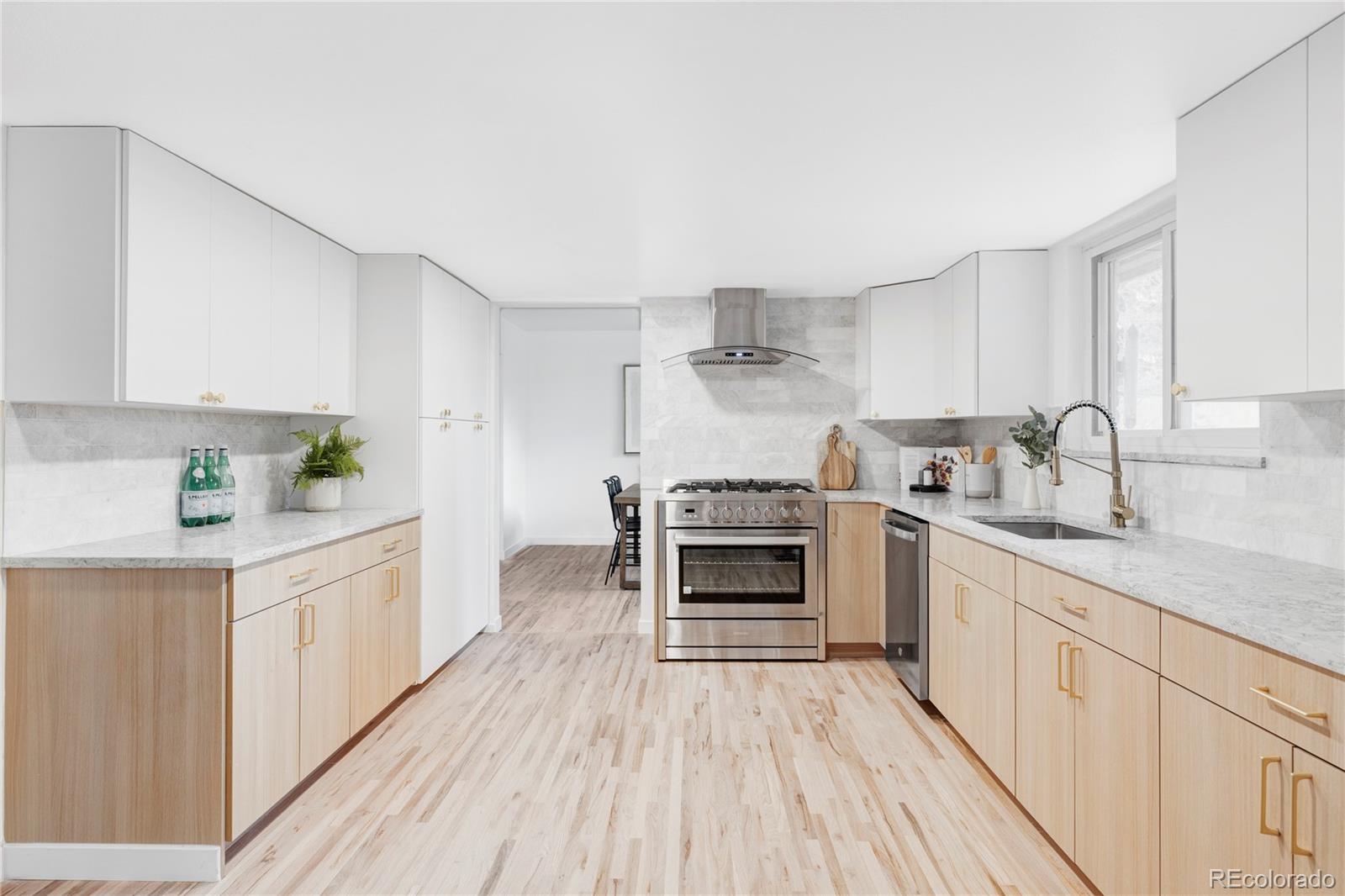 6211 W Fremont Place