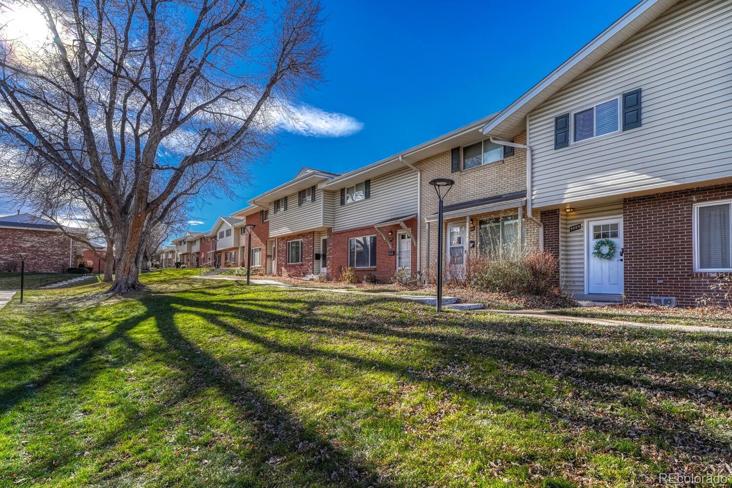 9004 E Mansfield Avenue