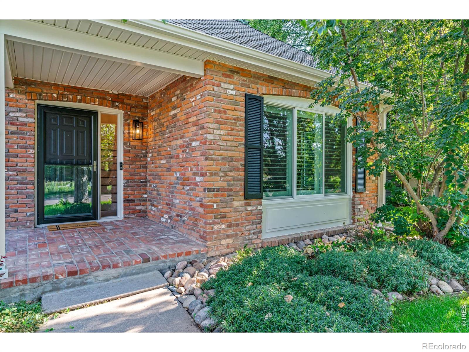 1204 Parkwood Drive