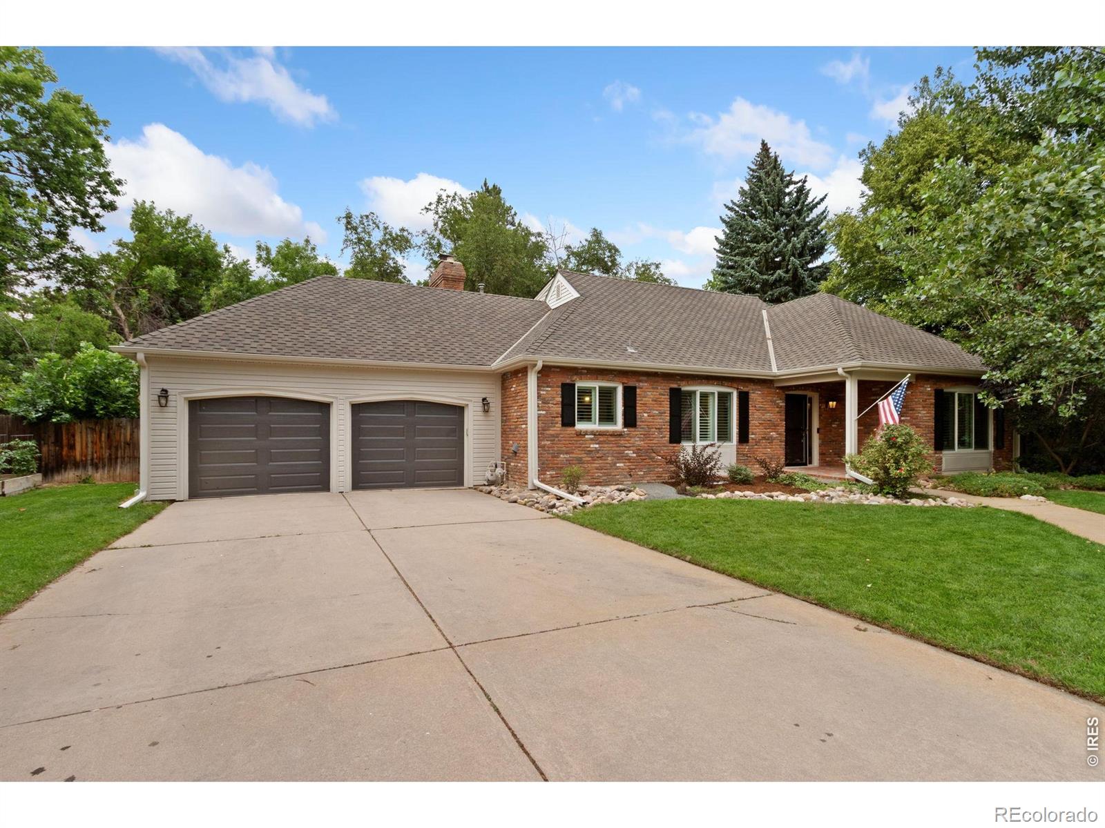 1204 Parkwood Drive