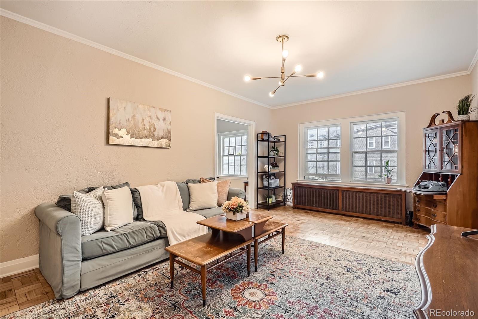 963 N Logan Street 11