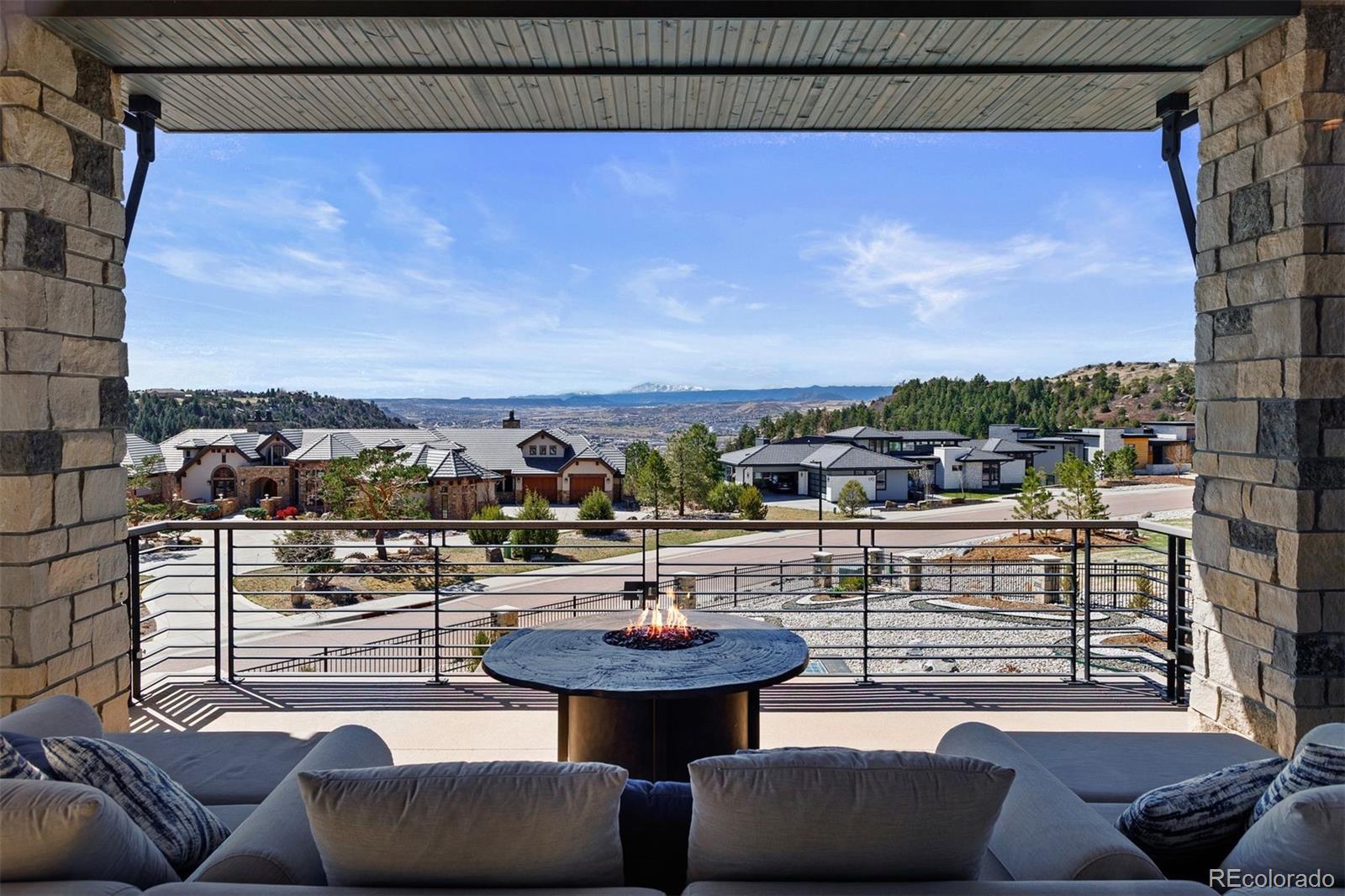 7436 Sapphire Pointe Boulevard