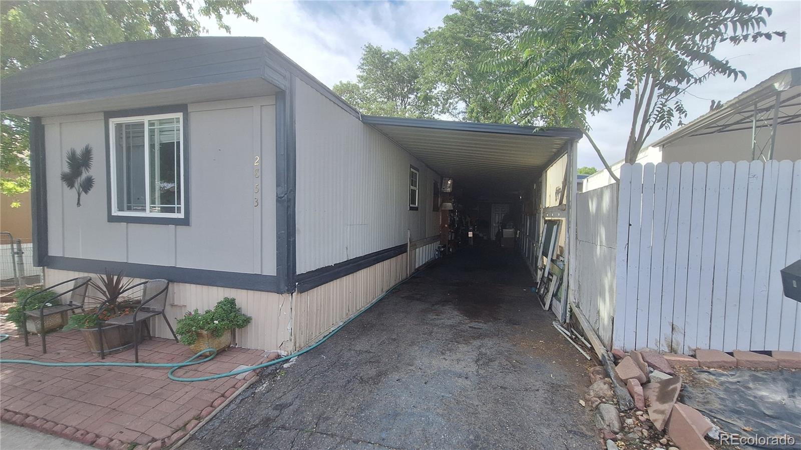 2853 Blue Jay Street