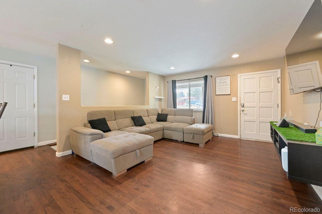 Photo of 1248 S Eaton Street, Lakewood, CO 80232 (MLS # 9748785)