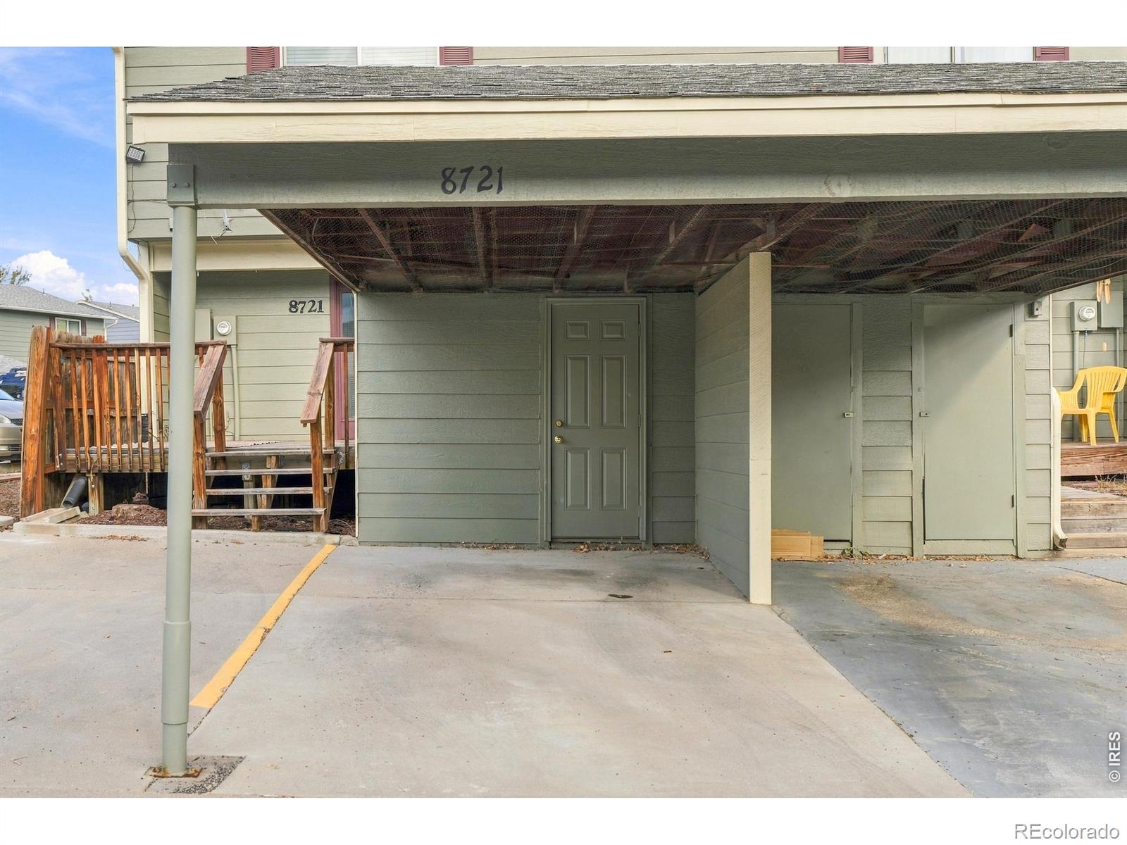 8721 Carr Loop